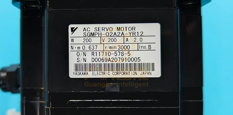安川機器人B軸電機SGMPH-02A2A-YR12 安川機器人B軸電機SGMPH-02A2A-YR12